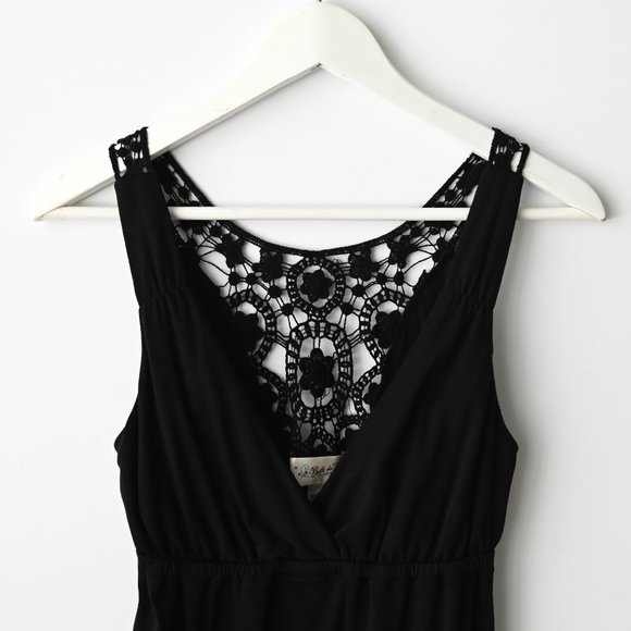 BELLE DU JOUR Black Sleeveless V-Neck Dress Crochet Back - Size Small - Picture 5 of 9